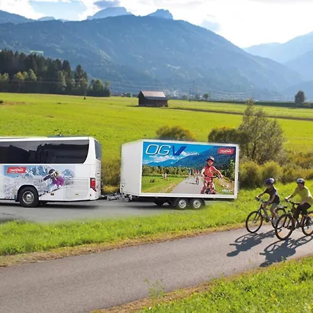 Baerenhuette Troepolach-nassfeld