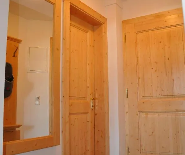 Baerenhuette Troepolach-nassfeld * יאניג