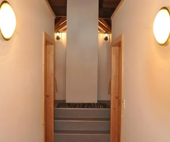 Baerenhuette Troepolach-nassfeld יאניג